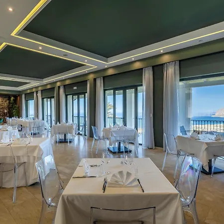 Hotel Venere Di Erice & 4*
